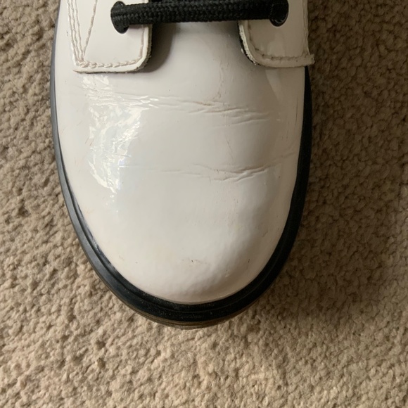 White Patent Kid’s Doc Marten’s, size 3, model 1460 J - Picture 2 of 6